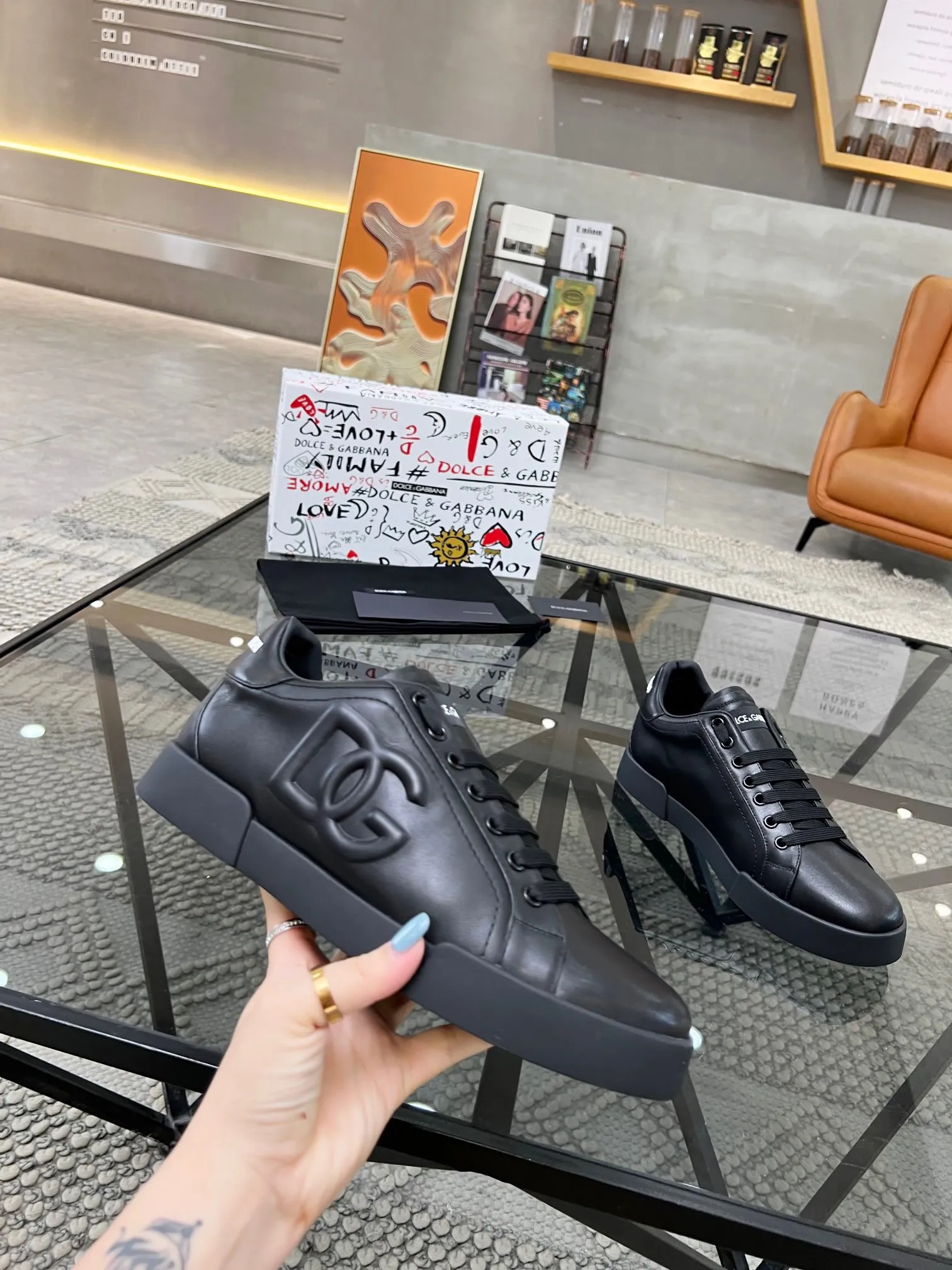 Men's shoes 360 yuan🏮🏮2023 new Dolce & Gabbana/top original single DG heavy industry series, imported original waterproof canvas, contrasting color design is super beautiful, exquisite and luxurious, super A level! Compared with the genuine product at the counter, the version is no worse at all! size：38-46